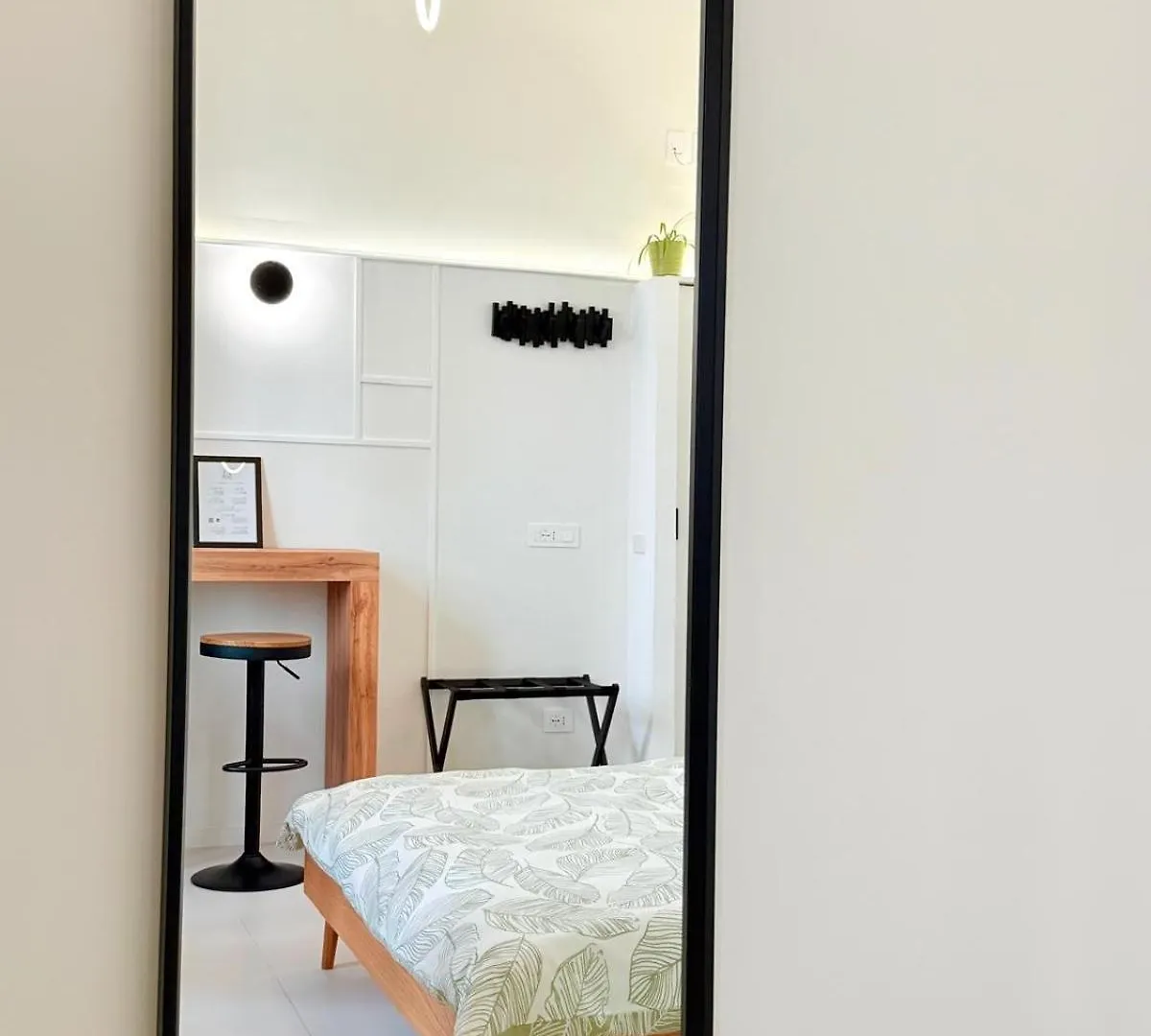 Andreia Neapolitan Room